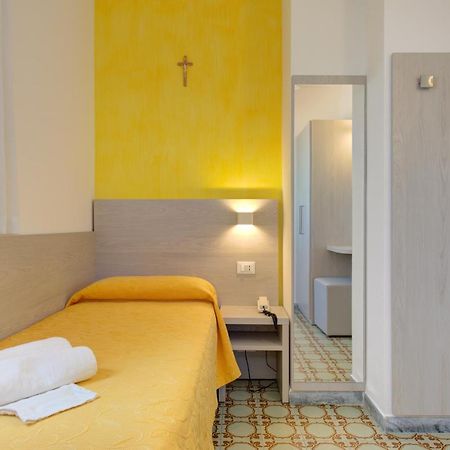 Hotel Nella Rimini Exterior photo