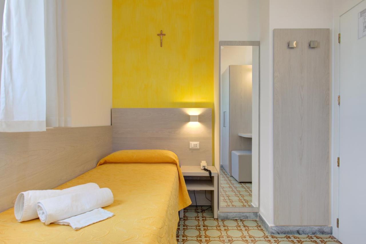 Hotel Nella Rimini Exterior photo